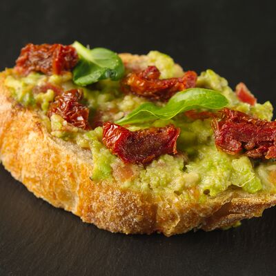 Брускетта с гуакамоле в Brusketta.pro по цене 316 ₽