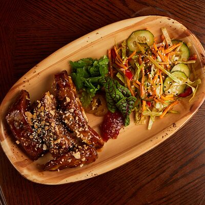 Хрустящие свиные ребра якиторив Рамен с уткой по цене 1200 ₽