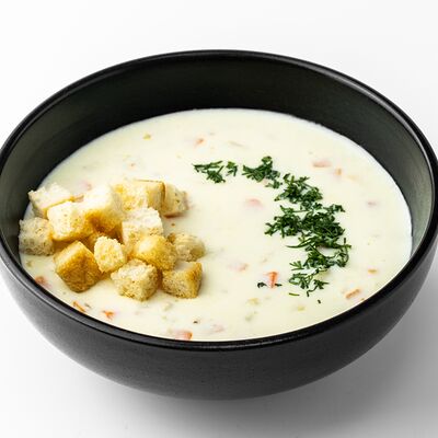 Суп сливочный с курицей и овощами в Вкусно разно по цене 295 ₽
