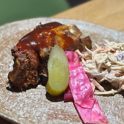 Свиные ребра с коул слоу в Усадьба по цене 980 ₽