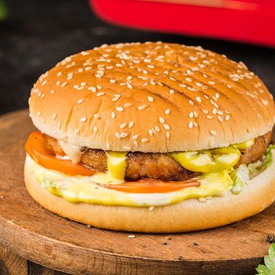 Бургер с говядиной в Food Truck Traveler по цене 420 ₽