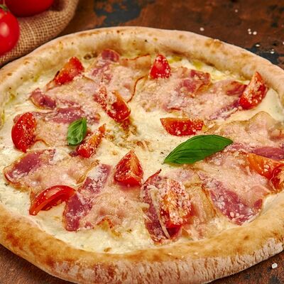 Пицца Карбонара (23 см) в Пицца, паста и баста по цене 379 ₽