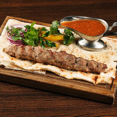 Люля-кебаб из баранины в Паб старый чемодан по цене 1050 ₽