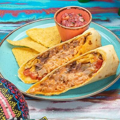 Буррито со свининой гриль в Burritos по цене 370 ₽