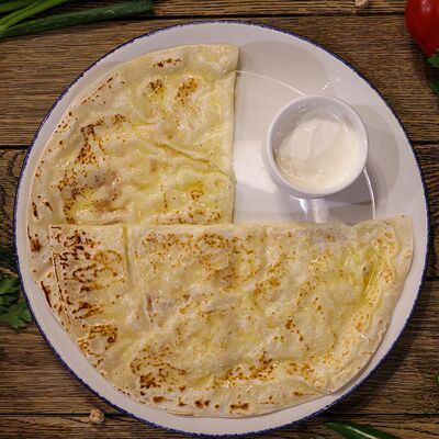 Кутабы с зеленью и сыром в Мзиани по цене 350 ₽