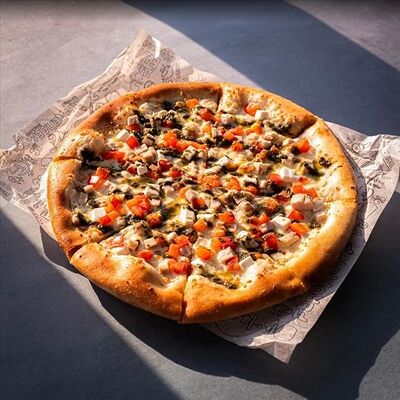 Пицца с брынзой в Feromon по цене 760 ₽