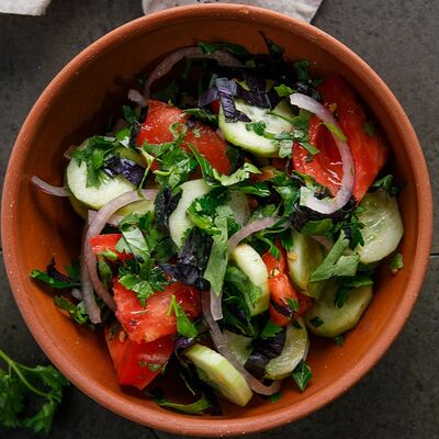 Овощной салат по-грузински со специями в Пряности & Радости по цене 590 ₽