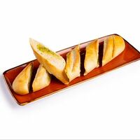 Чесночный багет в Мята Lounge Кабанбай