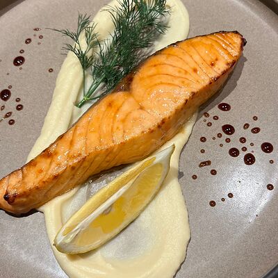 Филе лосося с пюре из сельдерея в Старый город по цене 1200