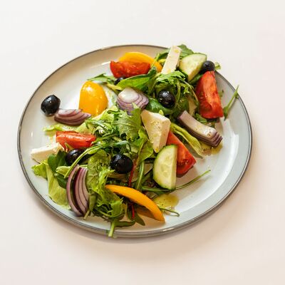 Овощи по-гречески в Ваниль по цене 525 ₽