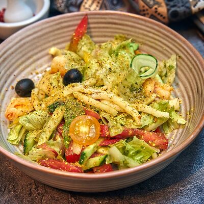 Салат с морепродуктами в IKRA по цене 495 ₽