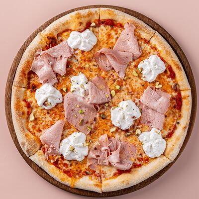 Пицца с мортаделлой, козьим муссом и фисташками в Avgust13 по цене 1800 ₽