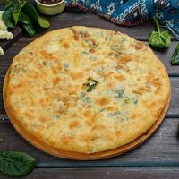 Хачапури со шпинатом и сыром в Хинкальная ЧОХА