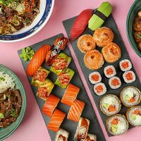 Логотип RollWok club Азиатская кухня