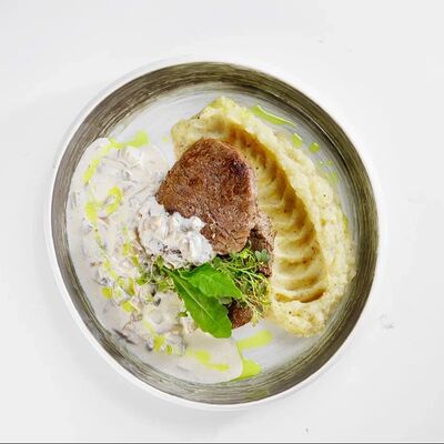 Медальоны с трюфельным пюрев Баклажан по цене 1875 ₽