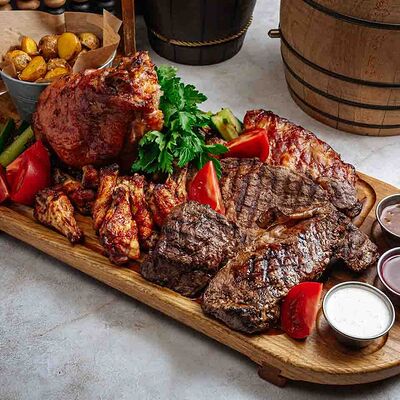 Мясное наедалово «Хайпожор» в Beer House по цене 9290 ₽
