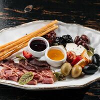Сет к винишку в Just Bar & Kitchen