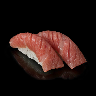 Суши Магуро Блюфин Оторо в Koi sushi bar по цене 2390 ₽