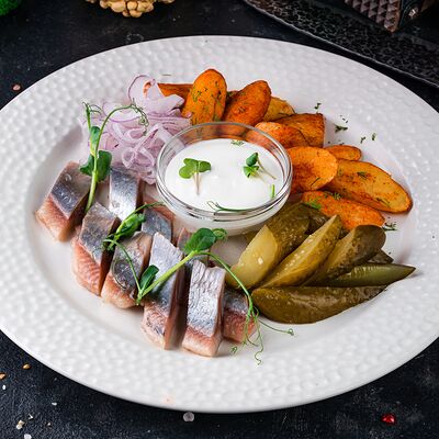 Селедочка под водочку в ШКВАРКИ по цене 16 р.