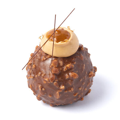 Десерт Роше в Udcкафе Upside Down Cake по цене 760 ₽