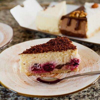 Чизкейк Вишня и шоколад в Чизкеечная по цене 265 ₽