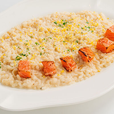 Ризотто с опаленным лососем в лимонном соусе в Morricone pizza & wine по цене 810 ₽