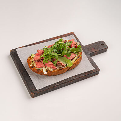 Брускетта с ростбифом в Сыроварня по цене 149000 сум