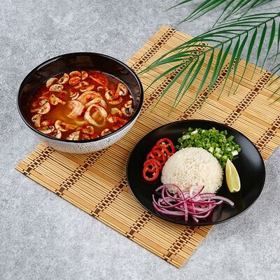 Суп Том Ям с морепродуктами в Братья Ву по цене 520 ₽