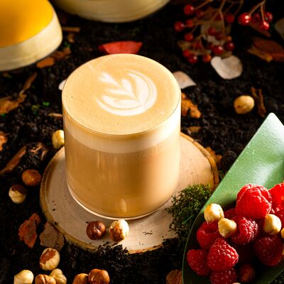 Капучино Малиновый Орешек в Baggins Coffee по цене 415 ₽