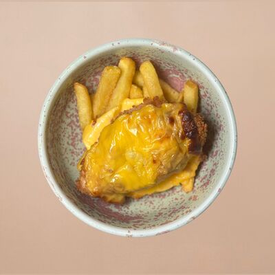 Чикен чизв Романовская пекарня по цене 680 ₽