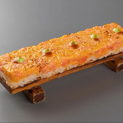 Абури ошидзуси с лососемв Том Янг Бар по цене 700 ₽