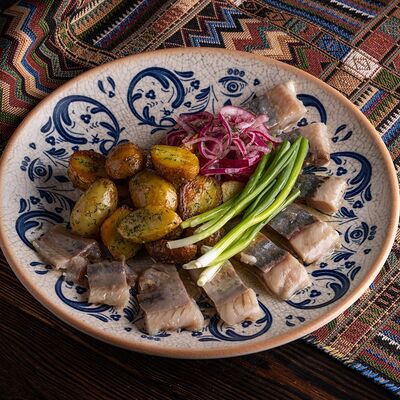 Сельдь с картофелем в Чё? Харчо! по цене 680 ₽