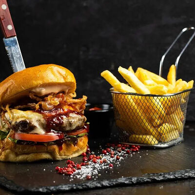 Биф & камамбер в Биродром и Панчетта по цене 860 ₽