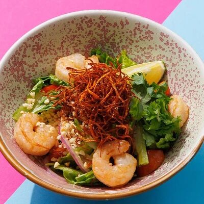Салат с креветкой в Yay Thai по цене 710 ₽