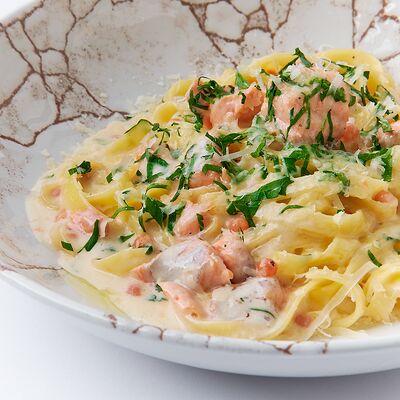 Тальятелле с форелью и красной икрой в CAFE 15/86 по цене 1550 ₽