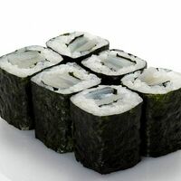 Ролл с кальмаром в Бандзай sushi