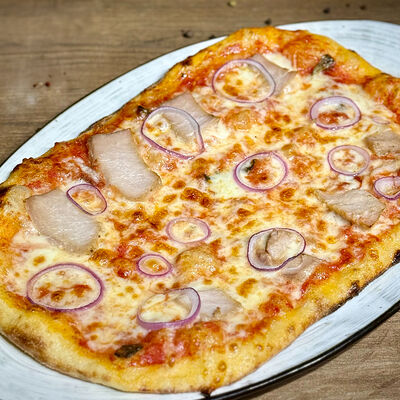 С тунцом и лукомв Ramada по цене 1100 ₽