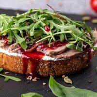 Брускетта с уткой в Refettorio