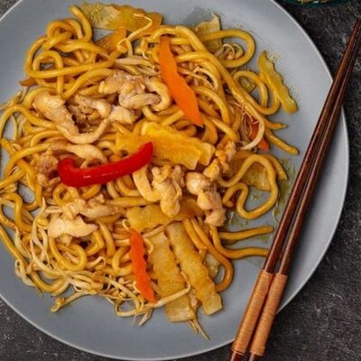 Wok с курицей в Кафе тайской еды по цене 490 ₽