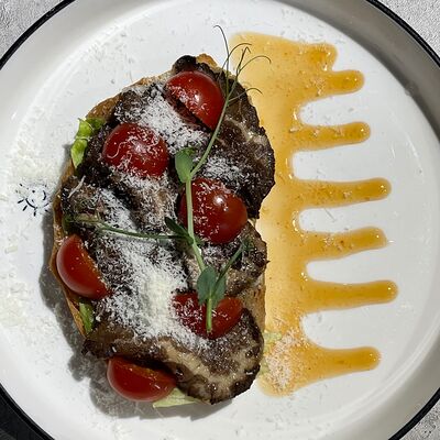 Брускетта с ростбифом в Брусена по цене 460 ₽