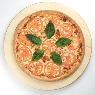 Пицца Маргарита в PizzaWood по цене 829 ₽