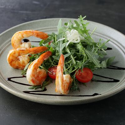 Руккола с креветками в Kioto по цене 805 ₽