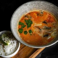 Том ям с креветками в More More