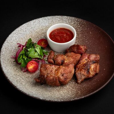 Шашлык из cвинoй шеи в Устрицы & танцы по цене 910 ₽