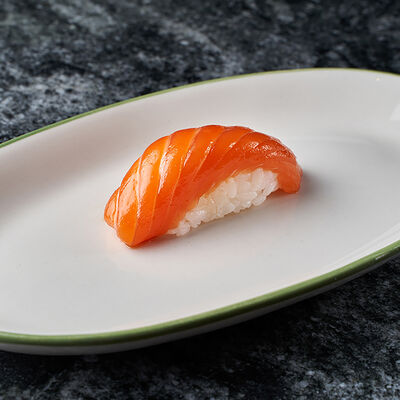 Суши лосось в Суши в бутылке по цене 210 ₽