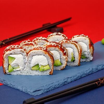 Филадельфия с угрем в Sekai Суши по цене 810 ₽