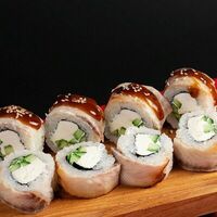 Ролл Ya Канада с угрем и хрустящим огурчиком в Рыбин Гуд Sushi Premium