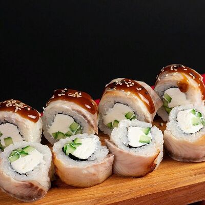 Ролл Ya Канада с угрем и хрустящим огурчиком в Рыбин Гуд Sushi Premium по цене 1005 ₽