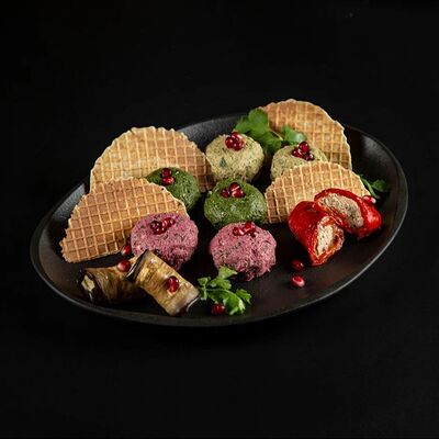 Ассорти закусокв Mimi по цене 1536 ₽