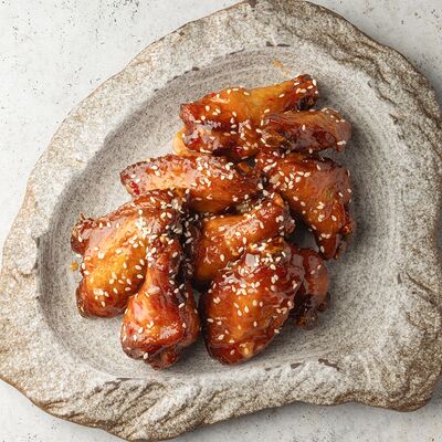 Куриные крылья в соусе свит чили в Егерь по цене 950 ₽